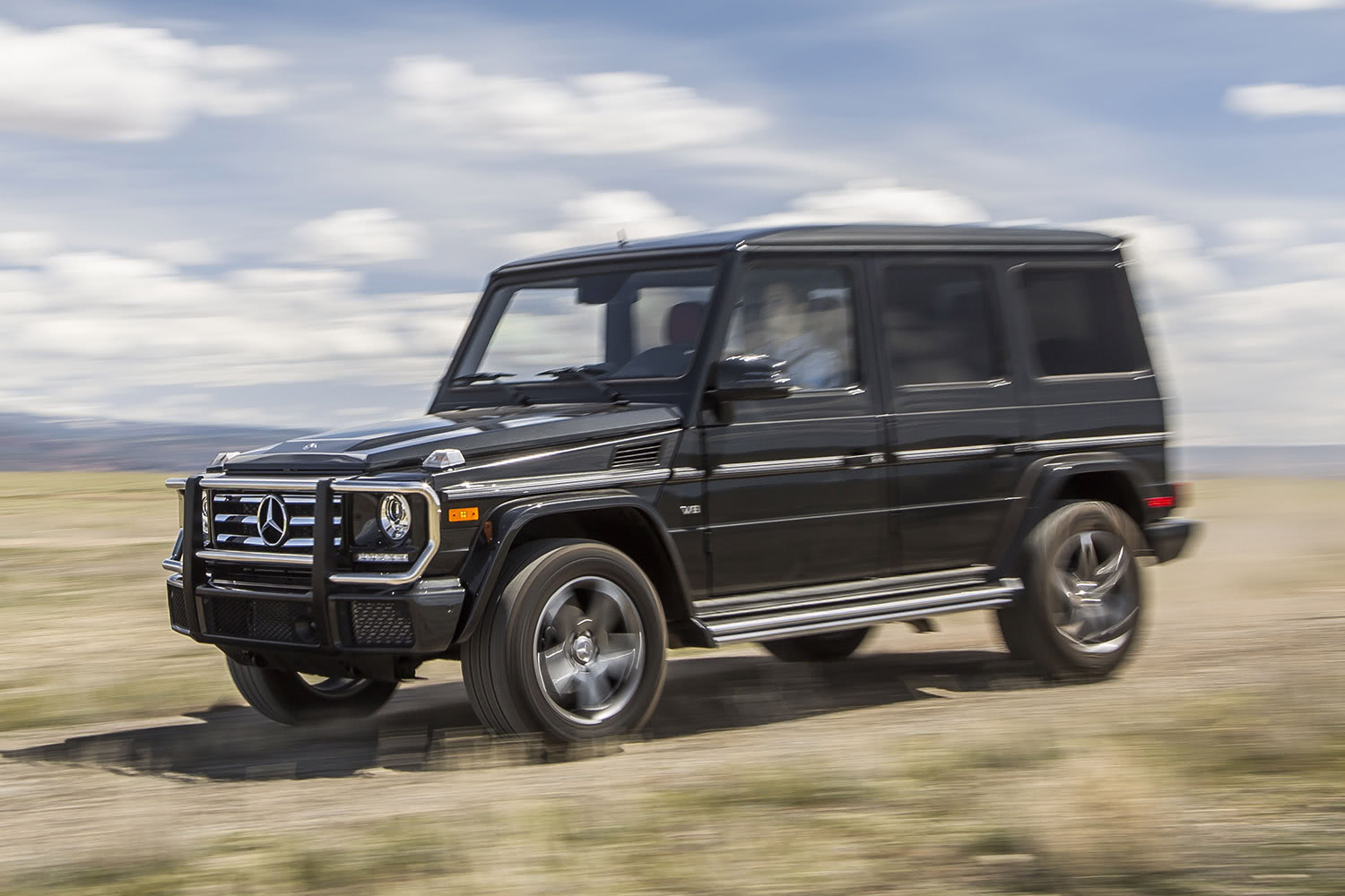2016-Mercedes-Benz-G-Class-Front-Quarter-1500x1000