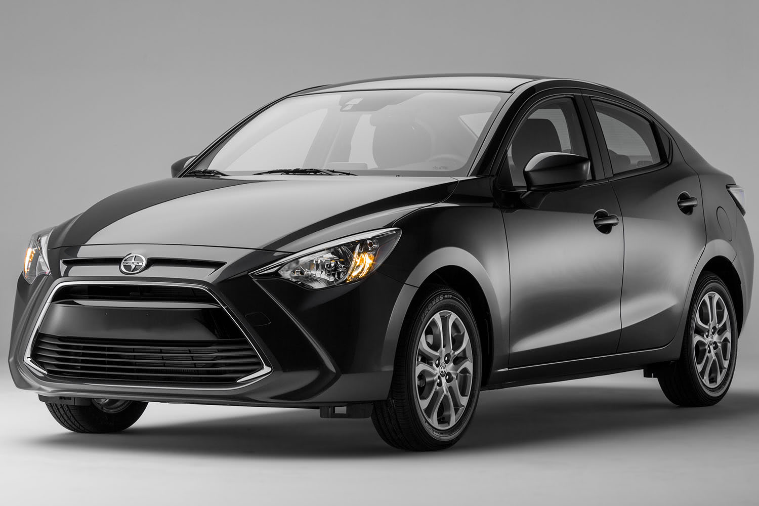 2016-Scion-iA-Front-Quarter-1500x1000